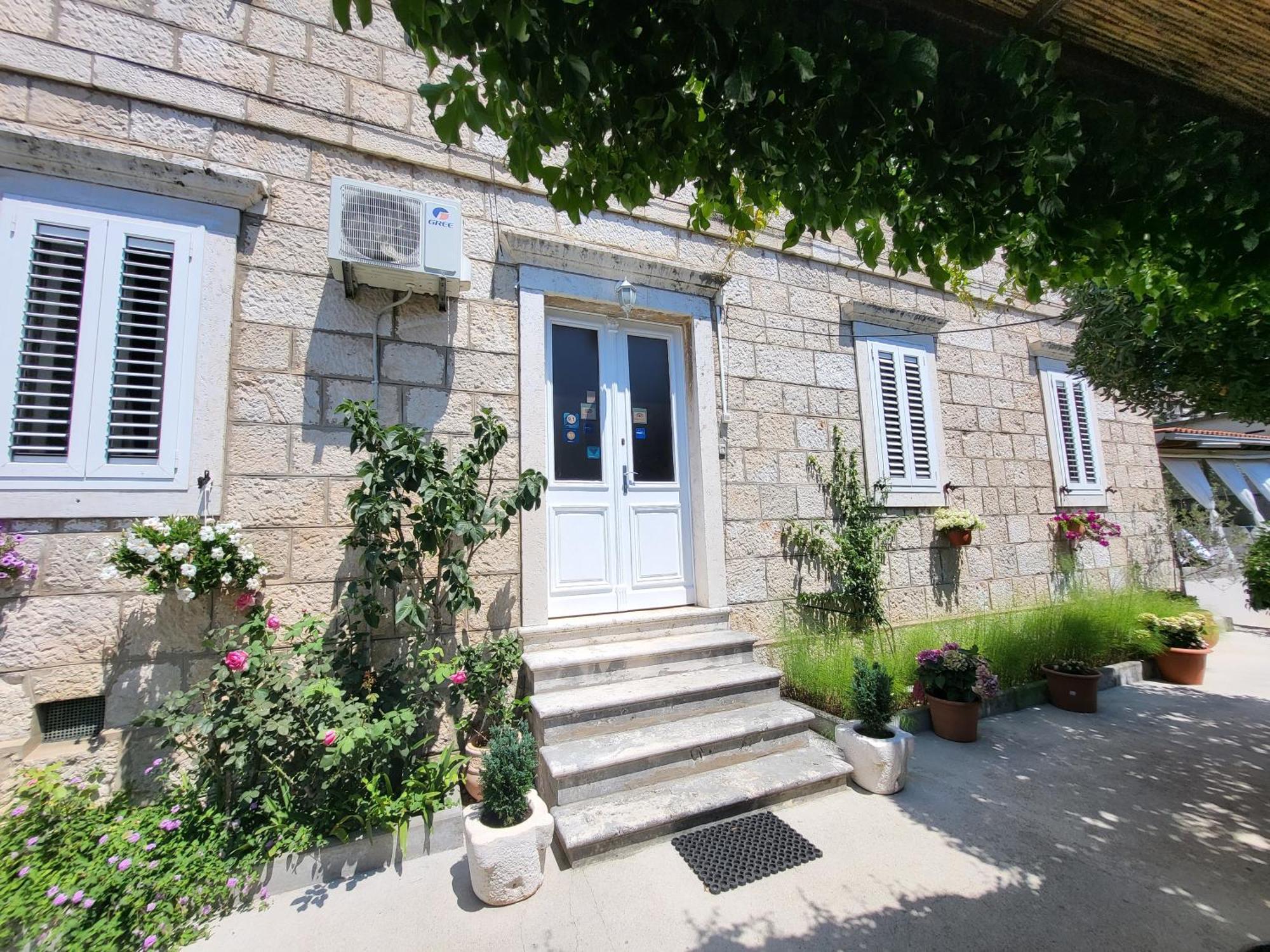 Apartments Miljas دوبروفينك المظهر الخارجي الصورة